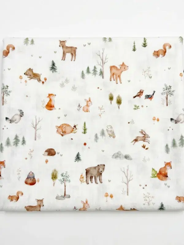 Cambiador portátil impermeable para bebé con estampado Bosque Tierno y tela vichy verde salvia de algodón.