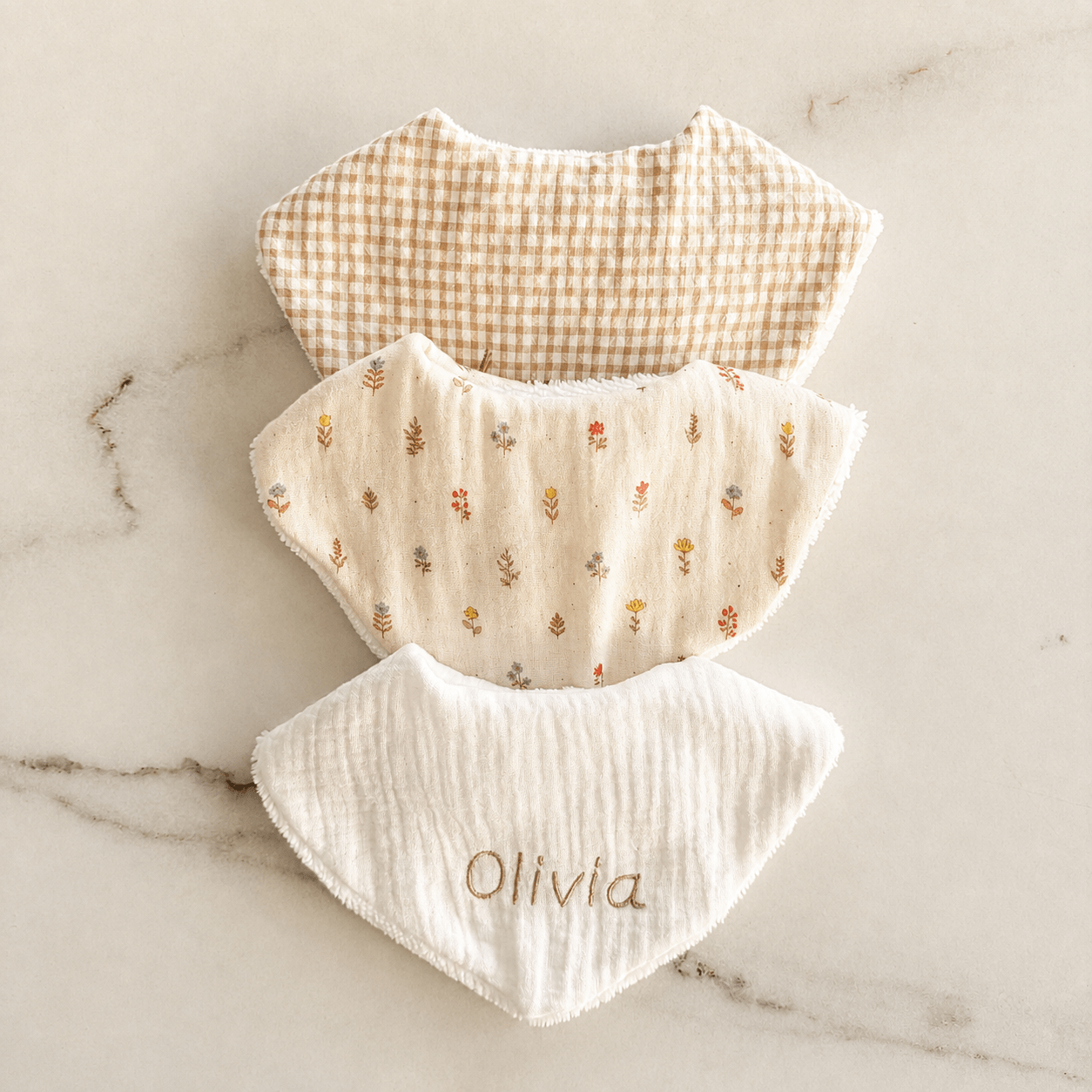 Baberos personalizados para bebé de muselina hechos a mano Baberos personalizados para bebé de muselina hechos a mano