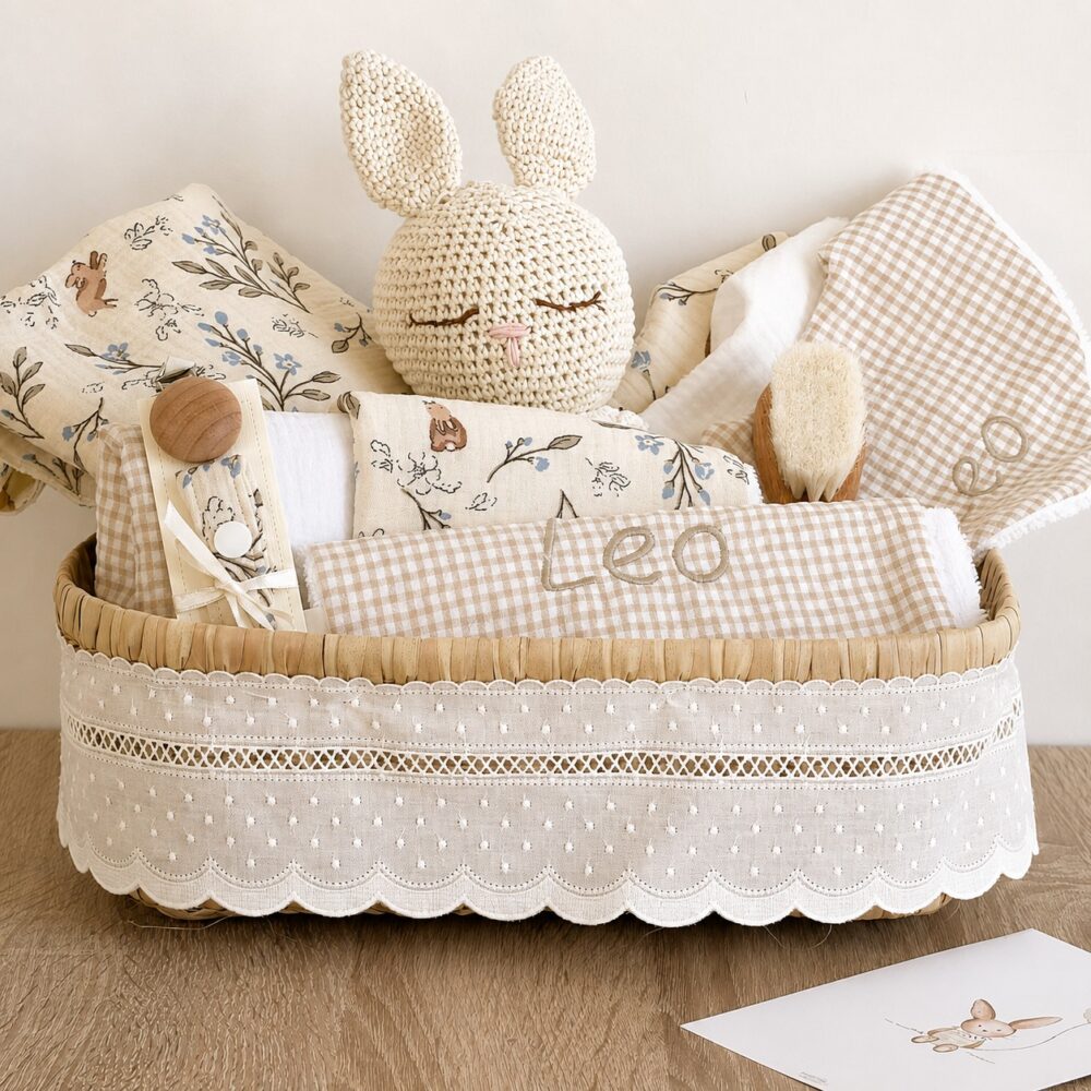 Canastilla personalizada para bebé. Regalo nacimiento