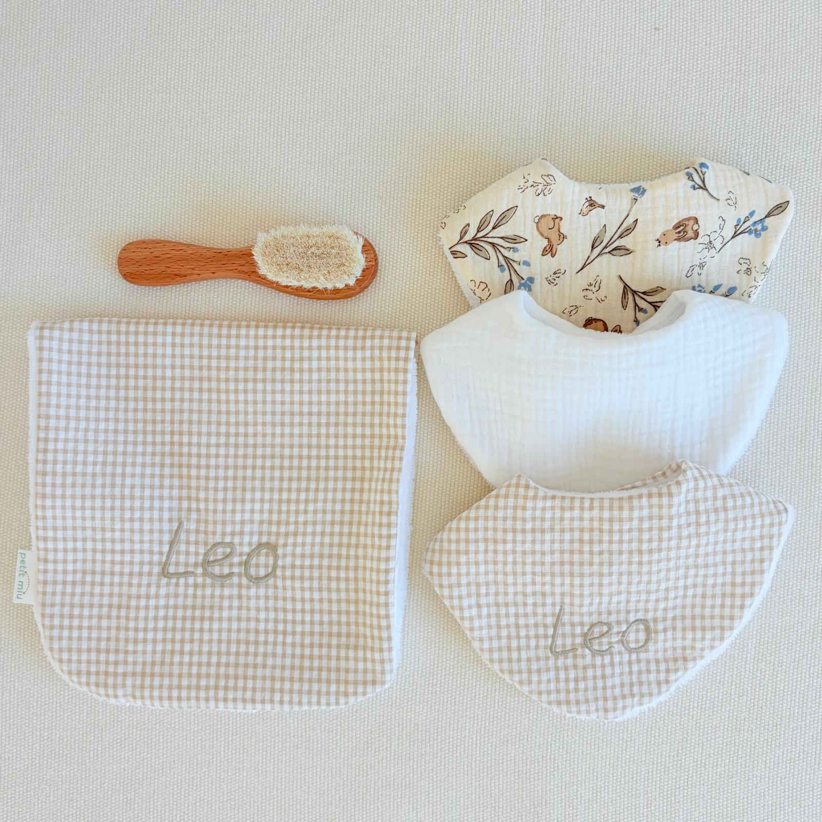 Pack de nacimiento personalizado para bebé con bandana y accesorios | Petit Miu Pack de nacimiento personalizado para bebé con bandana y accesorios | Petit Miu